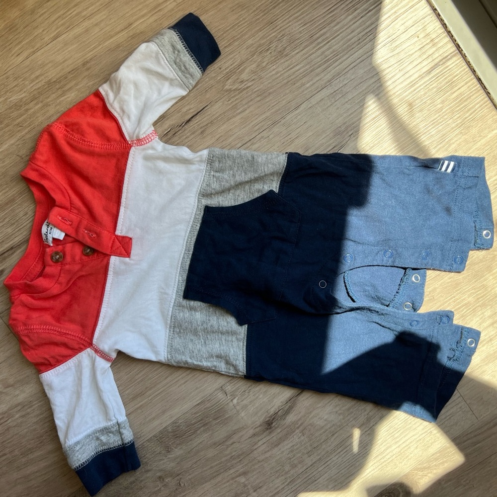 Splendid 0-3 month jumper/romper for baby boy.